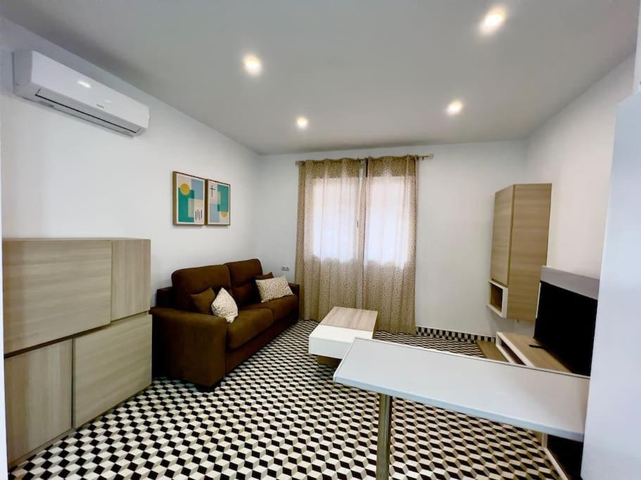 Rockside Residences Suites La Linea N1 La Línea de la Concepción Eksteriør bilde